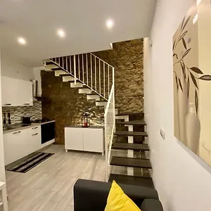 https://loft-lava-stone.catania-hotels.net